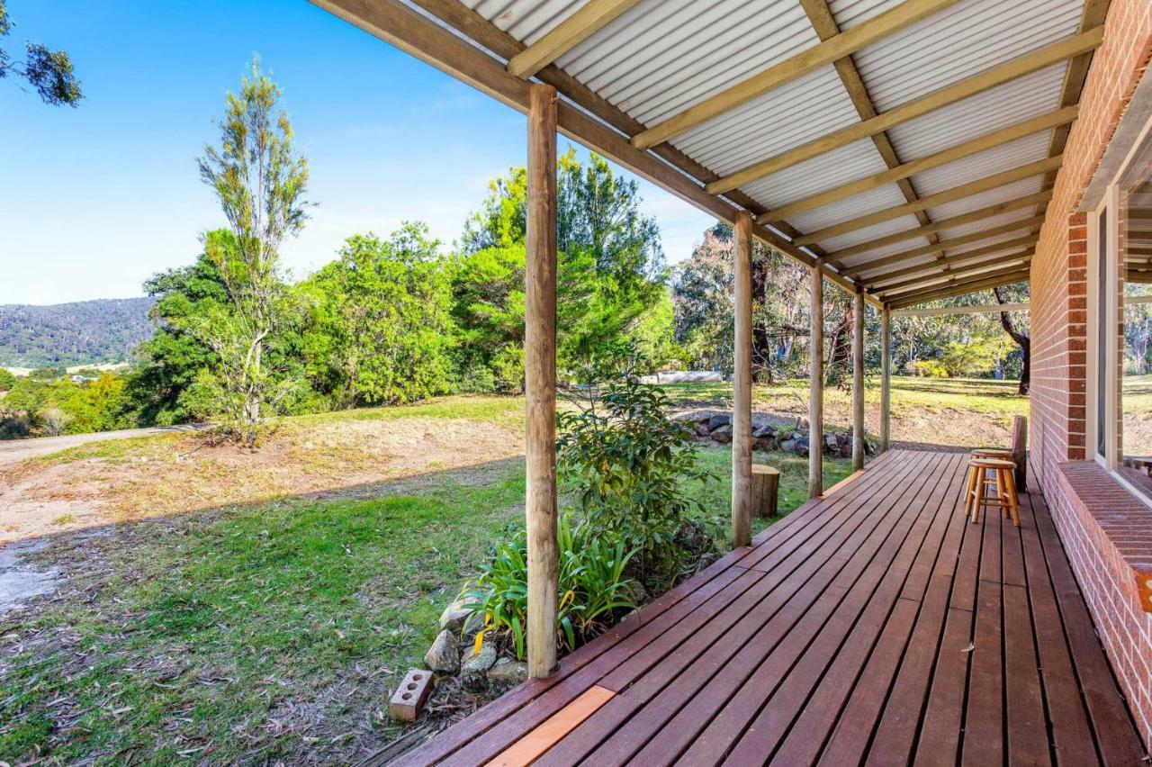 Braeside Cabin Two Alphitonia Central Tilba Exterior photo